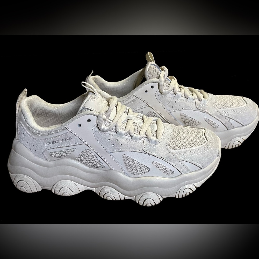 Skechers Women’s Rover X in Off White Size 6